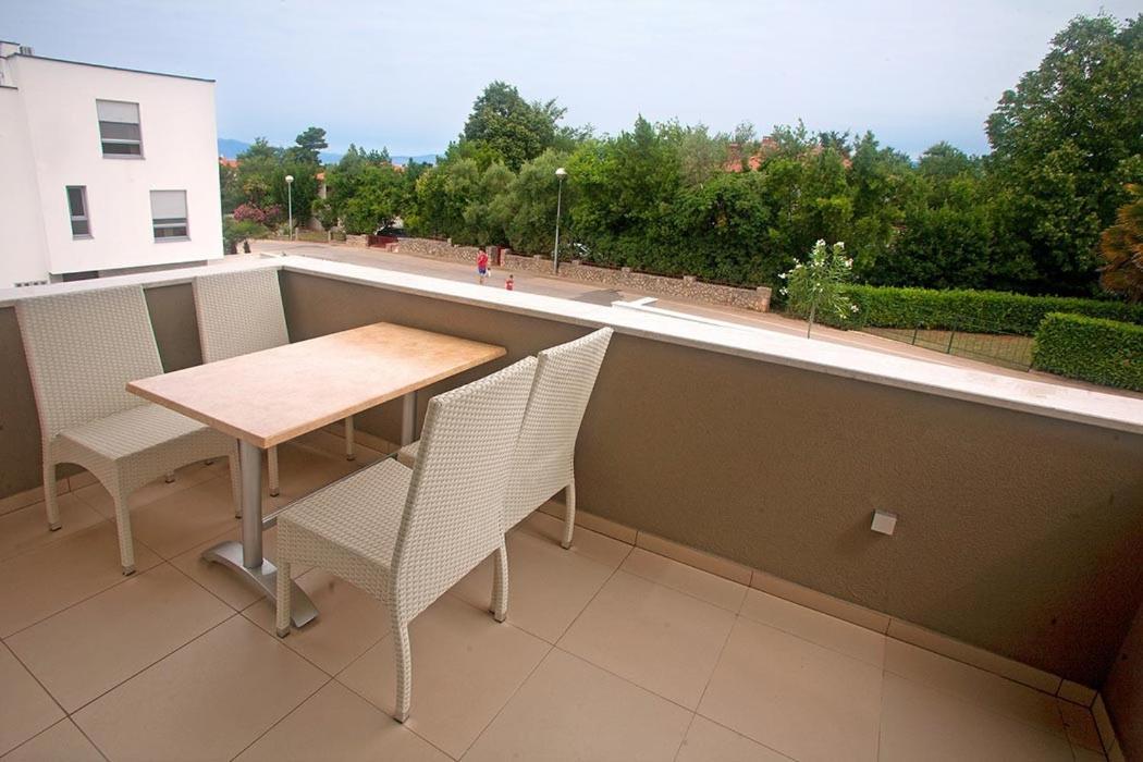 Residence Daska II Njivice Esterno foto